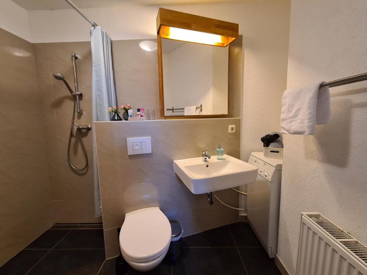 Neues Apartment #2 Mit Wlan !Sauna & Hot Tub Zubuchbar! Senftenberg Esterno foto